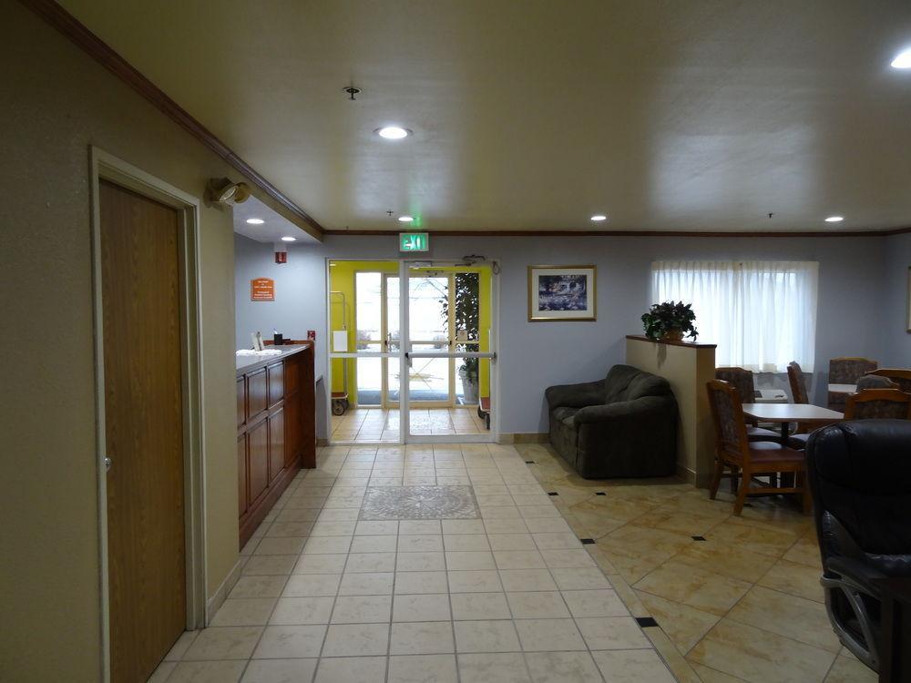 Hotel Ramada By Wyndham Coeur D'Alene Exterior foto